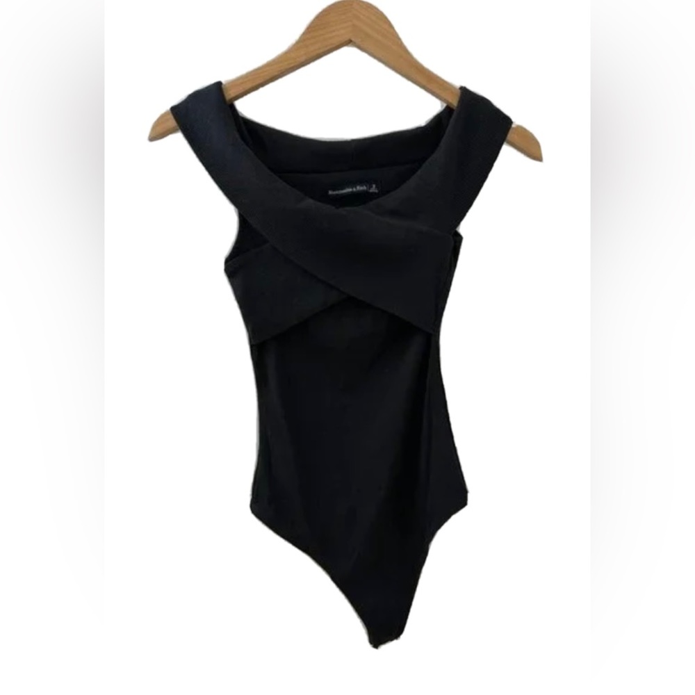 Abercrombie & Fitch Off Shoulder Bodysuit - Black - Size S